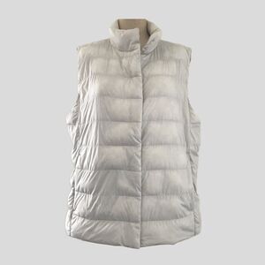 UNIQLO Ultra Light Down Vest Womens L Silver Gray Full Zip Puffer Sleeveless ULD
